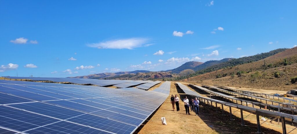 El auge de la instalación de placas solares dispara la creación de empresas  constructoras - APIEM